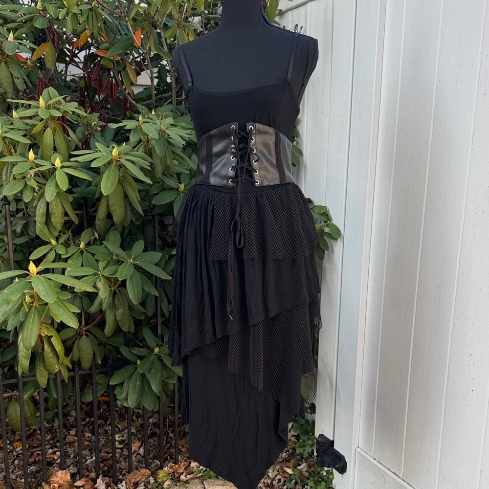 Widow dress small